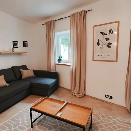 Lejlighed Kollmann - 50m From Arena, Private Courtyard *