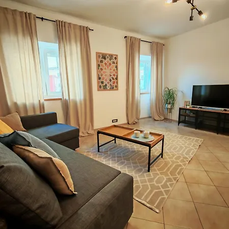Kollmann - 50m From Arena, Private Courtyard Appartement
