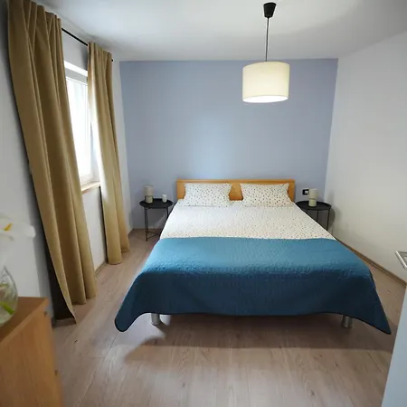 Kollmann - 50m From Arena, Private Courtyard * Pula